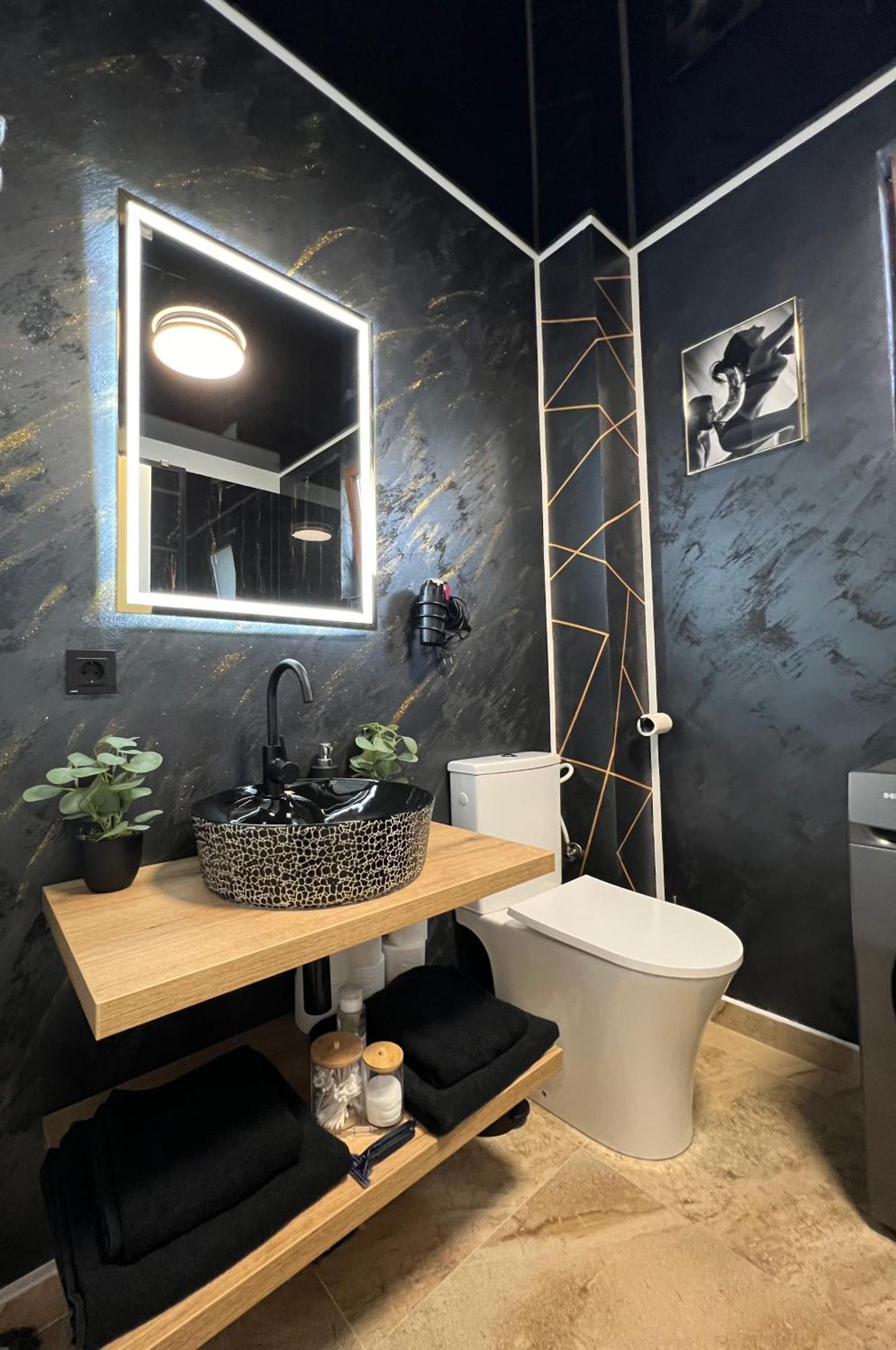 Adult Only Fantasy Room Bukarest Eksteriør billede